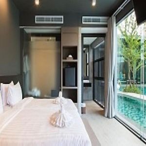 Grand Deluxe King Room